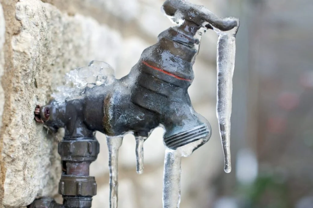 3 Ways to Care for Pipes