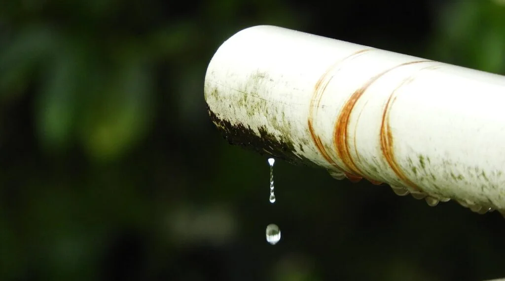 How to Repair a Leaking Pipe in 5 Easy Steps